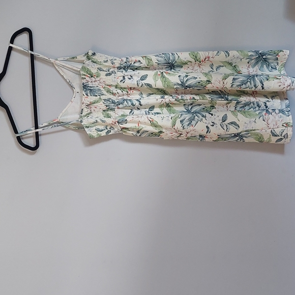 Dress - Picture 4 of 7